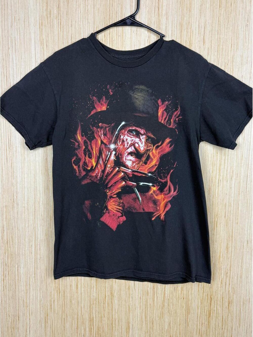 A Nightmare On Elm Street Shirt Mens M Black Freddy Krueger Flames Horror Tee